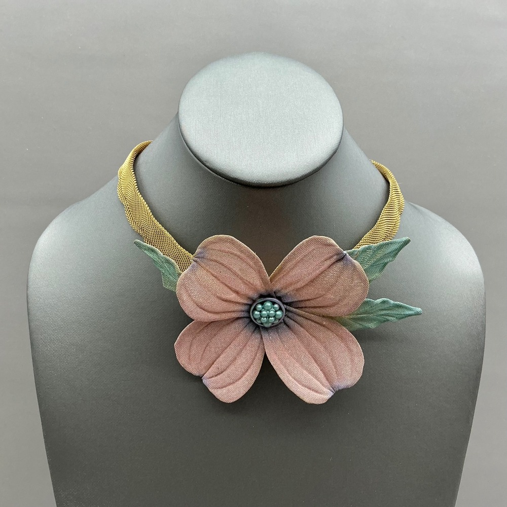 Sarah Cavender Metalworks Necklace Pink Gold Tone Vintage Mesh Flower Choker